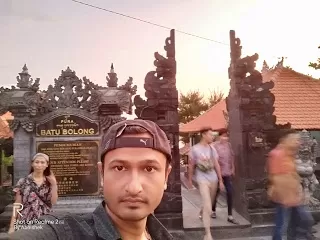 Photo of Batu Bolong Temple, Beraban, Tabanan Regency, Bali, Indonesia by nomadic_ab