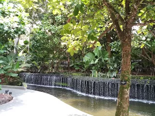 Photo of Botanic Gardens MRT Station, Singapore by nomadic_ab