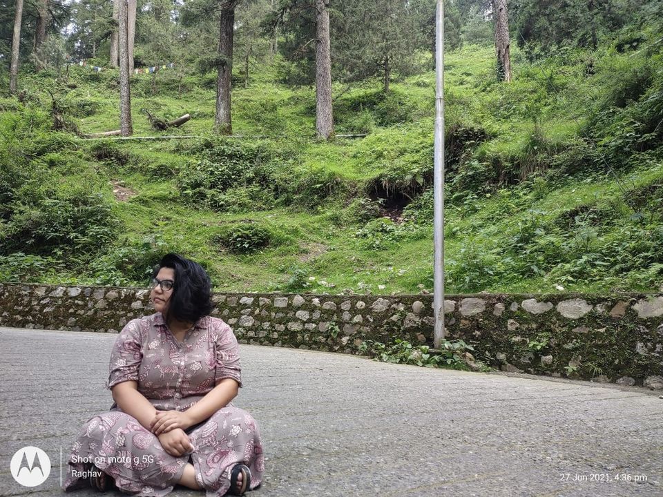 Photo of A single Bar-Low-gunj by Deyasinee Bose