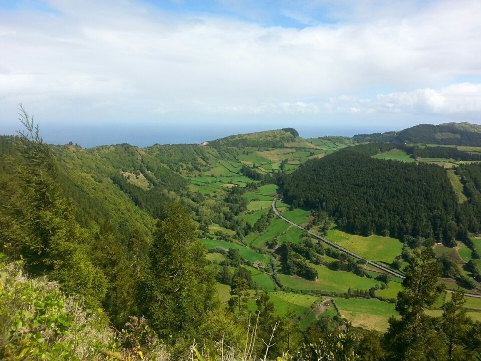 Photo of Paradise in the middle of the ocean at São Miguel Island 30/33 by Anthony Lucas