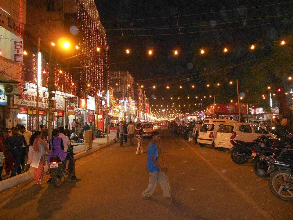 Photo of Top 9 Things To Do In Agra At Night 4/9 by Shiksha