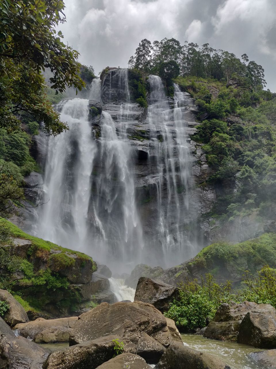 Photo of Bomburuella Waterfall Uva Paranagama by Sachin Singh Gusain