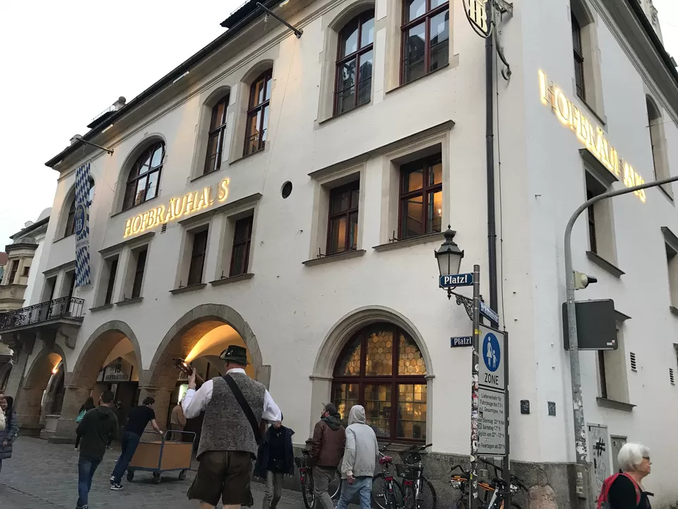 Photo of Altstadt-Lehel,München by Geetha Ranganathan