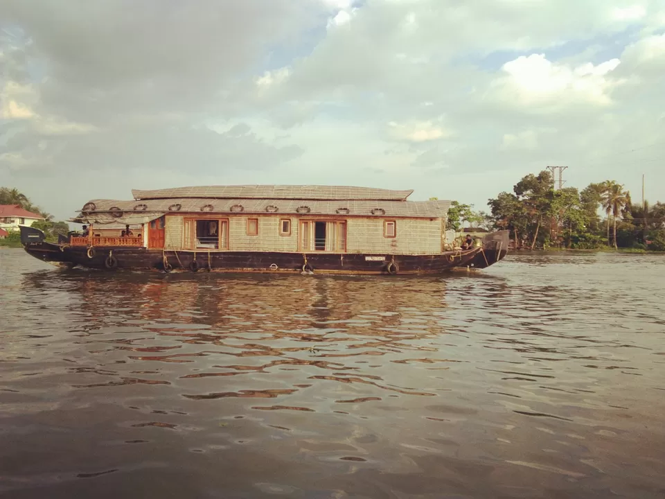 Photo of 7DESTINATION/DAY5/THE TRAIN AND BACKWATER by Nihit Sharma