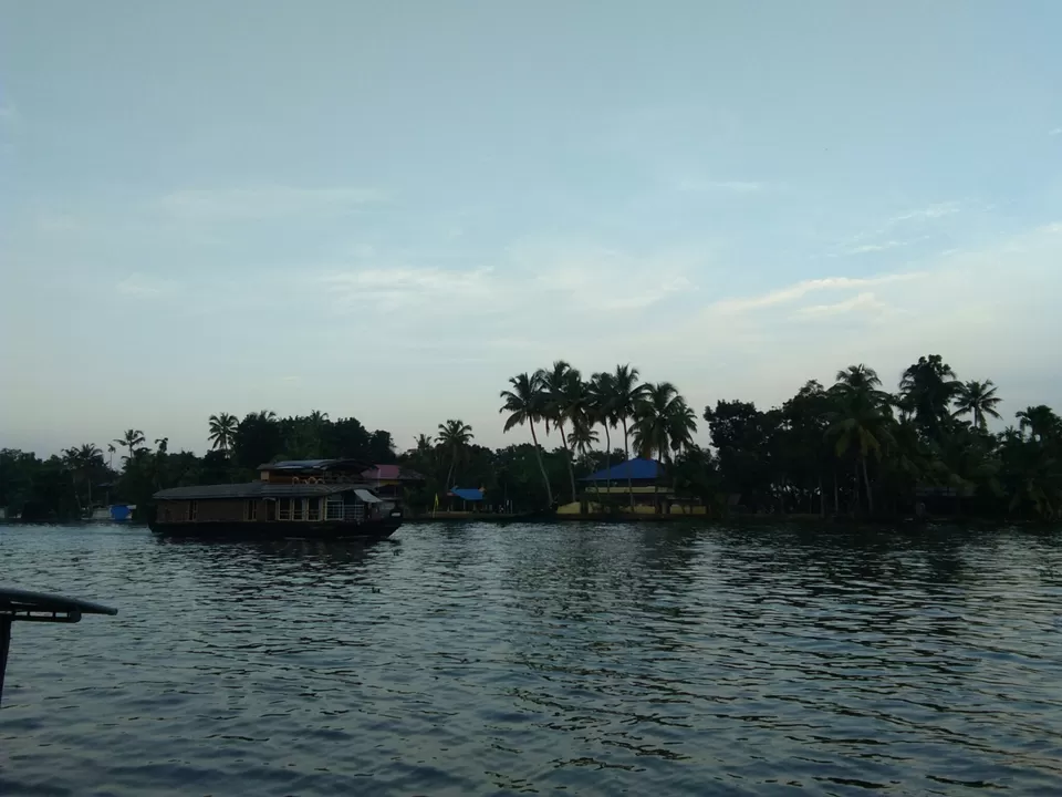 Photo of 7DESTINATION/DAY5/THE TRAIN AND BACKWATER by Nihit Sharma