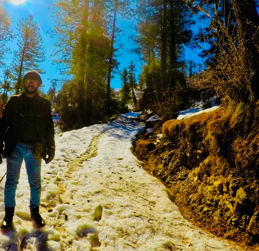 Photo of Kharapathar, Himachal Pradesh, India by Venkatesh Sabhapathi