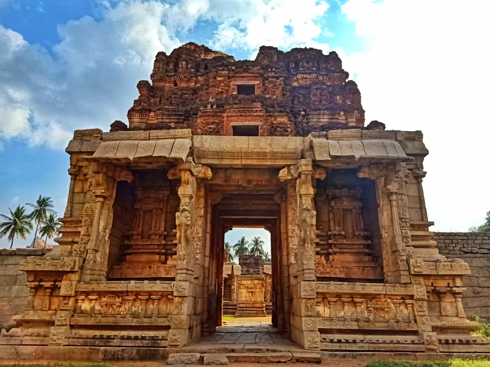 Photo of HAMPI!!!!Ruined City... Group of Monuments.. Deserves to be as World Heritage Site. by selva kumar