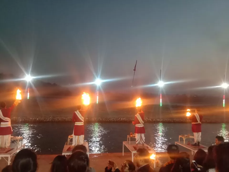 Photo of Triveni Ghat Aarti Point, Asthapath, Mayakund, Rishikesh, Uttarakhand, India by Srishti Girdhar