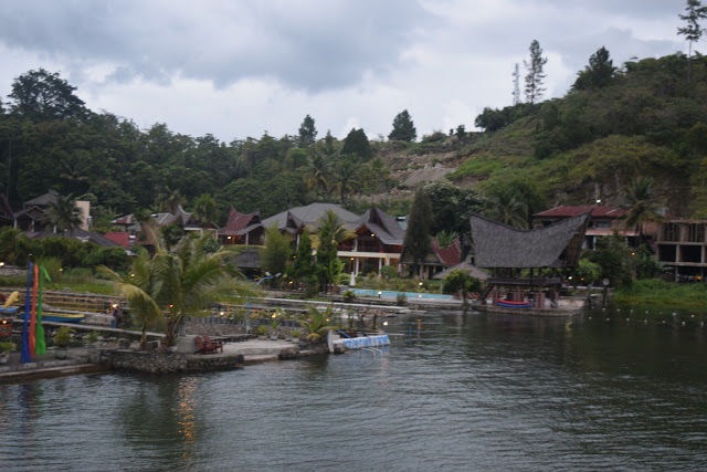 Photo of The Oceanic Lake Toba 1/5 by Chandrasekharan Ranganathan