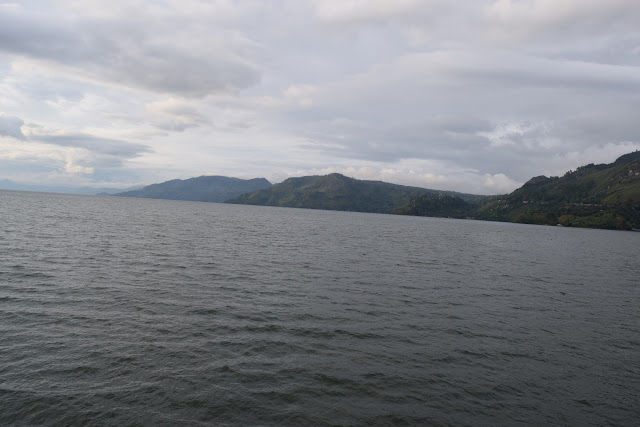 Photo of The Oceanic Lake Toba 2/5 by Chandrasekharan Ranganathan