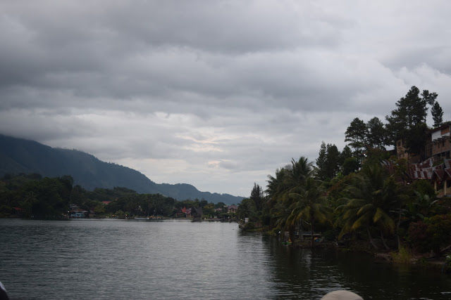Photo of The Oceanic Lake Toba 3/5 by Chandrasekharan Ranganathan