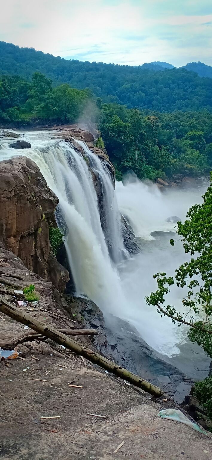 Photo of Athirappilly Water Falls, Pariyaram, Kerala by ஸ்மார்ட் தமிழன்