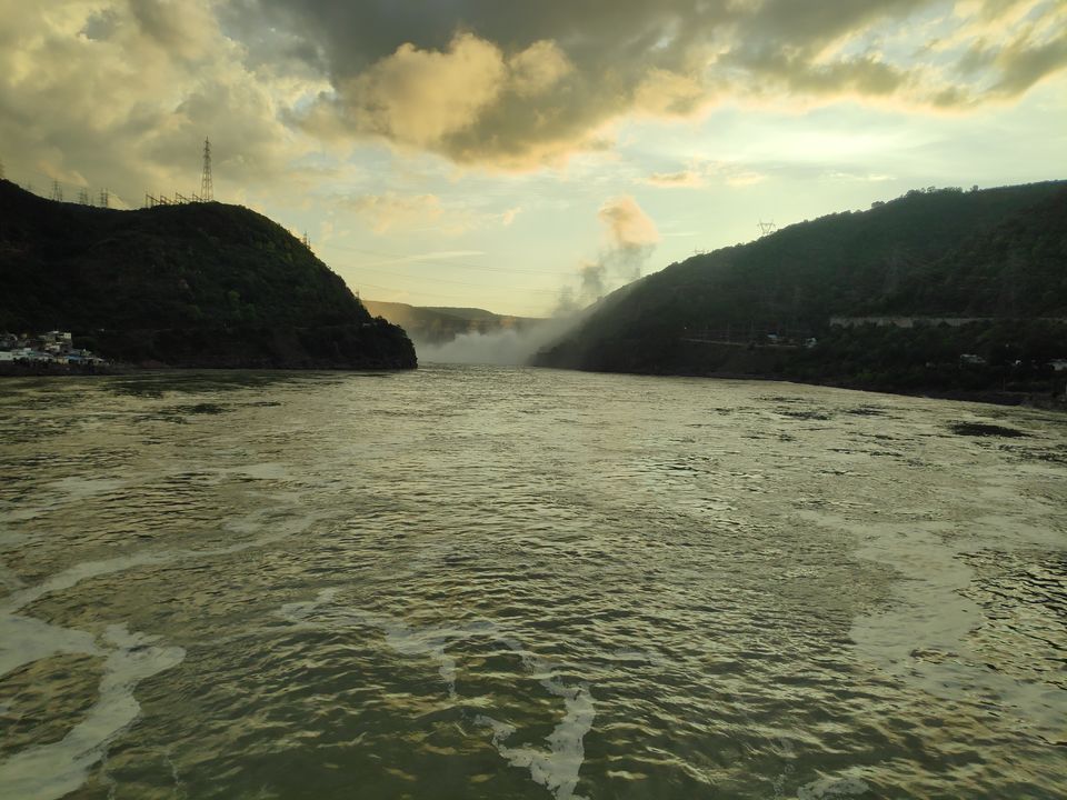 Photo of Srisailam Dam, Andhra Pradesh by Vamsi krishna