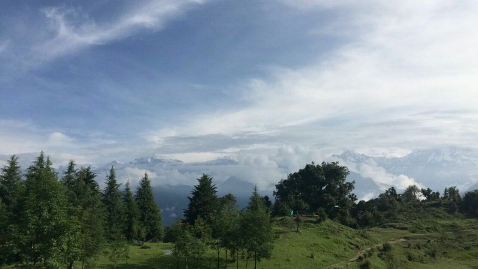 Photo of Deoria Tal, Deoria Tal, Uttarakhand 246469 by Samridhi Sukhani