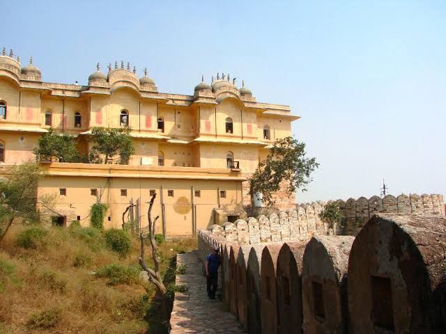 Photo of Nhar garh fort, jaipur rajasthan by Ankita Sharma