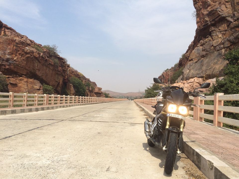 Photo of Roadtrip to Belum caves and Gandikota (grand canyon of India) with #mojotribe 22/28 by Jesudas Antonyraj(MilesToGoo)