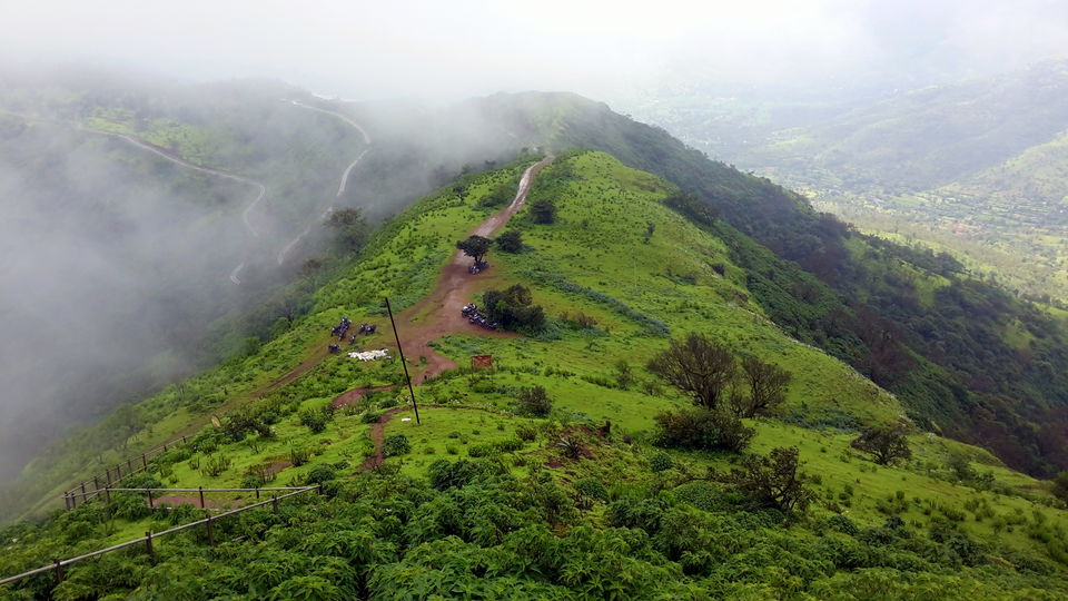Photo of Embracing solitude at Raireshwar Fort by Aftab Damra