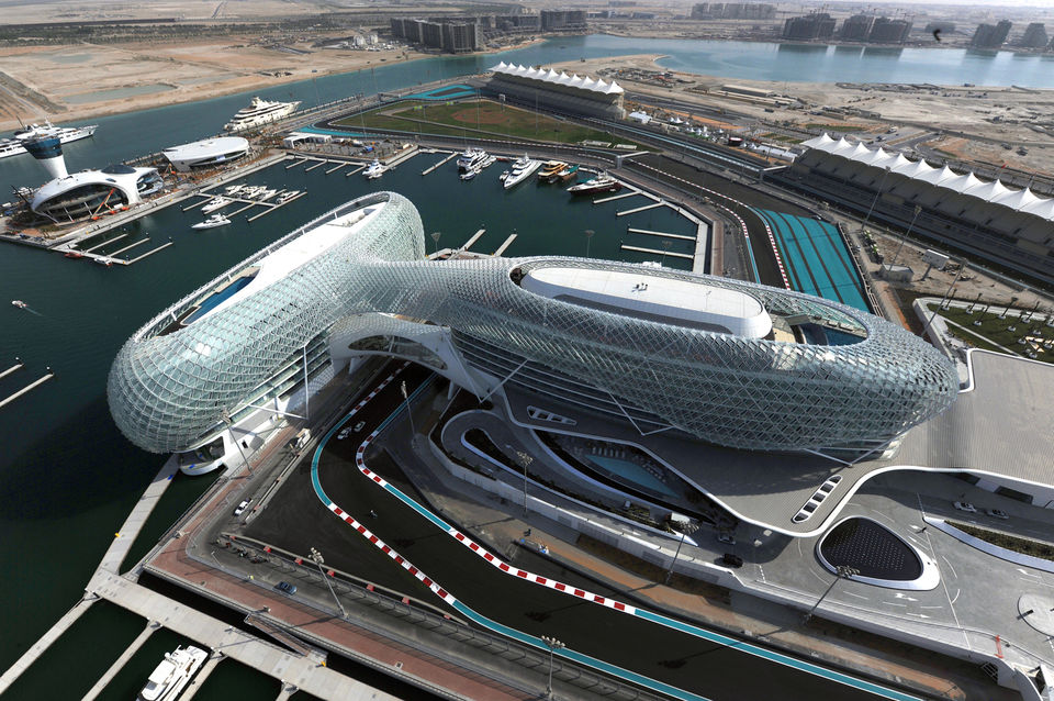 Photo of Weekend Getaways: Abu Dhabi 11/11 by Mukesh Rawat