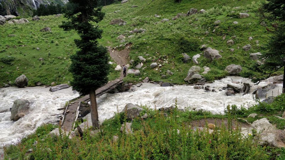 Photo of PIN PARVATI PASS: Our Rendezvous with verdant valleys and the hazel-colored Himalayas 8/36 by Nitika Sharma