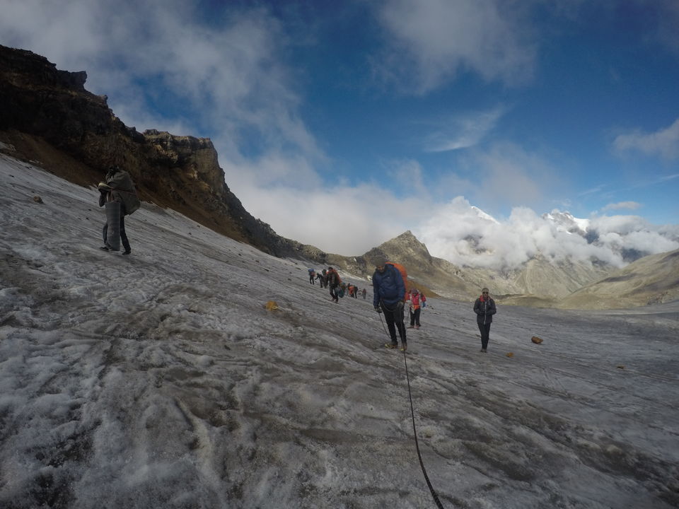 Photo of PIN PARVATI PASS: Our Rendezvous with verdant valleys and the hazel-colored Himalayas 27/36 by Nitika Sharma