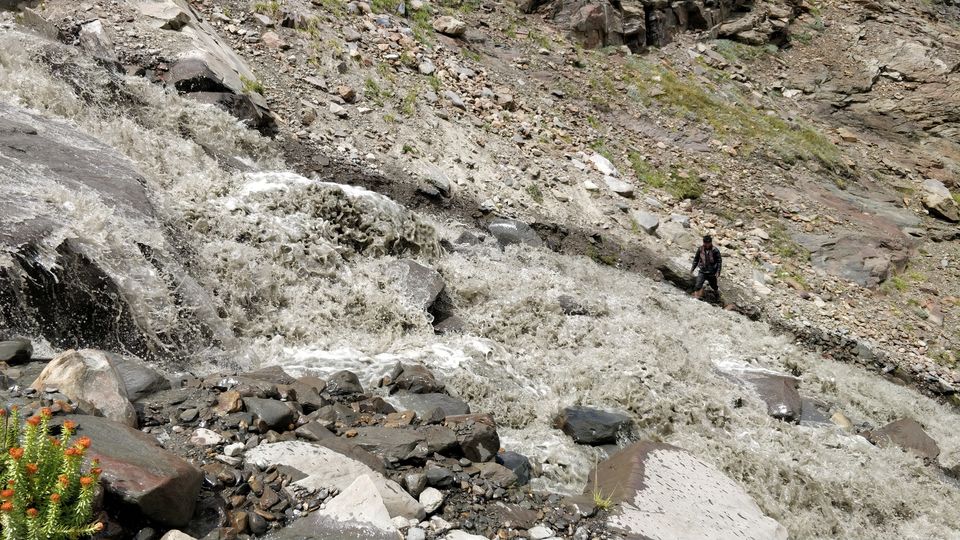 Photo of PIN PARVATI PASS: Our Rendezvous with verdant valleys and the hazel-colored Himalayas 30/36 by Nitika Sharma