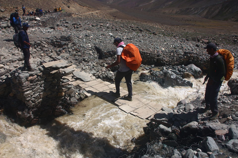 Photo of PIN PARVATI PASS: Our Rendezvous with verdant valleys and the hazel-colored Himalayas 35/36 by Nitika Sharma