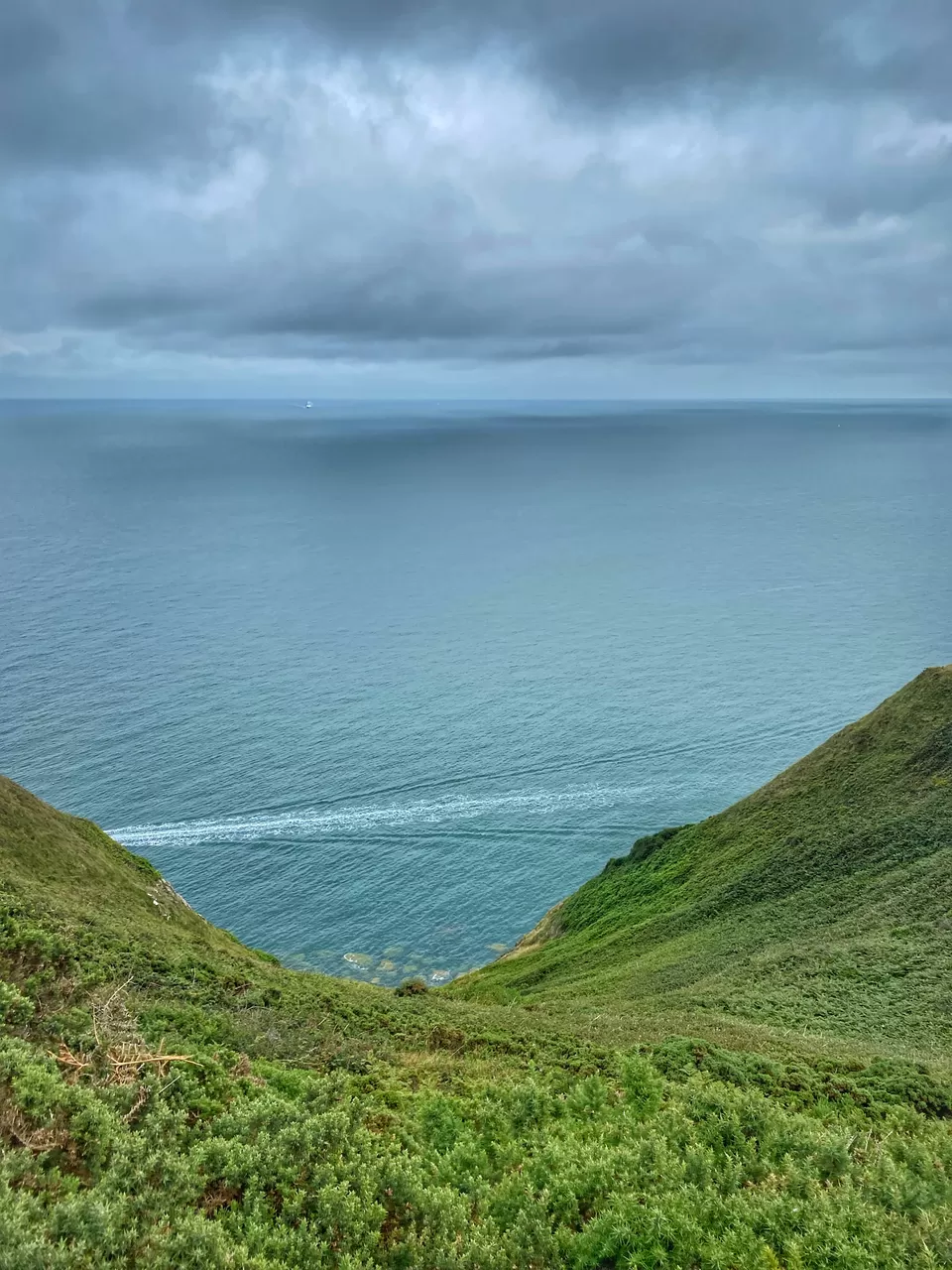 Photo of The most scenic Cliff Side Hike - A day trip from Dublin by UnderMyPinkUmbrella