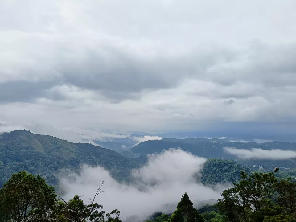 Photo of Kolukkumalai Sunrise point by Arjun s
