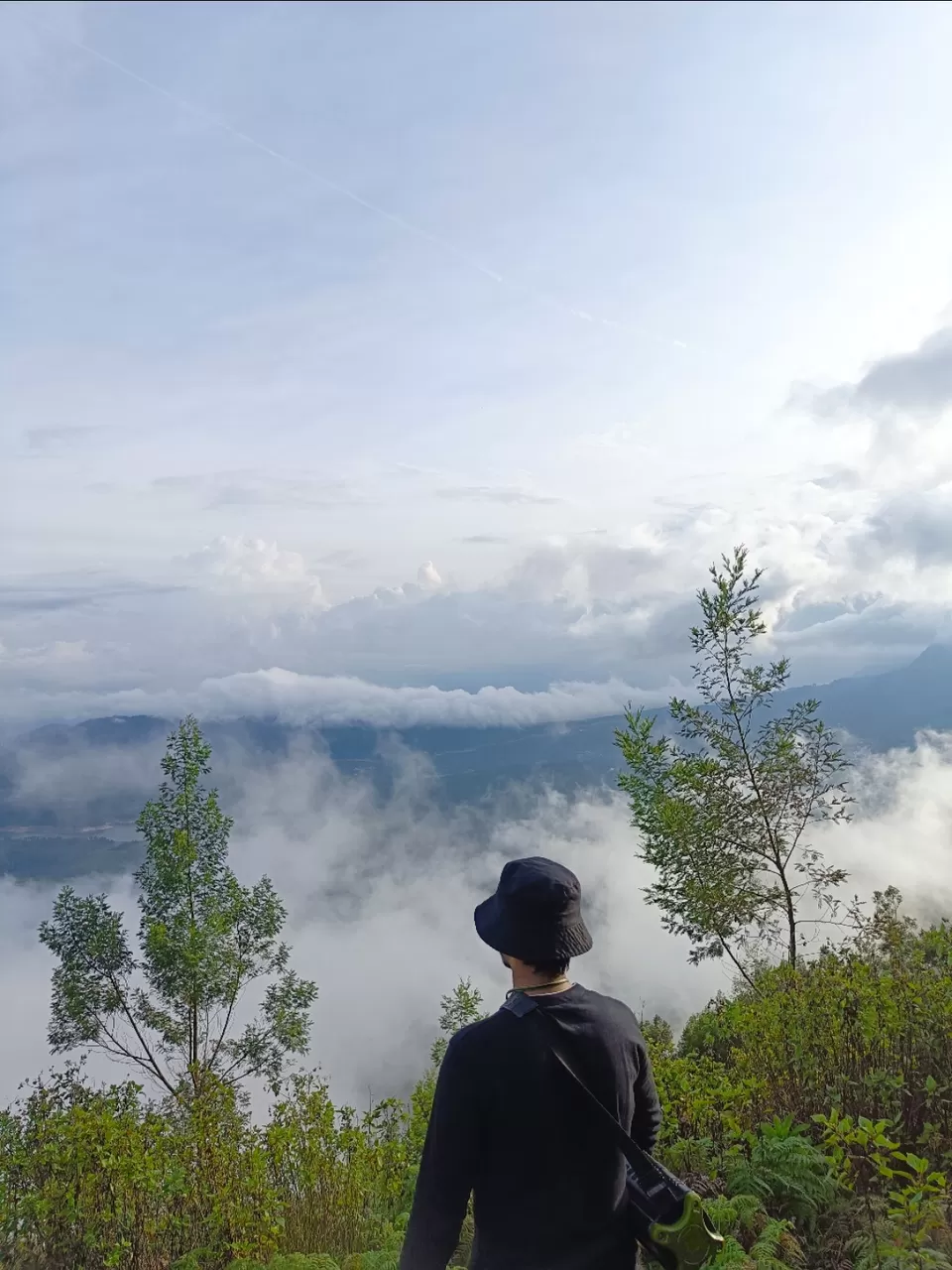 Photo of Kolukkumalai Sunrise point by Arjun s