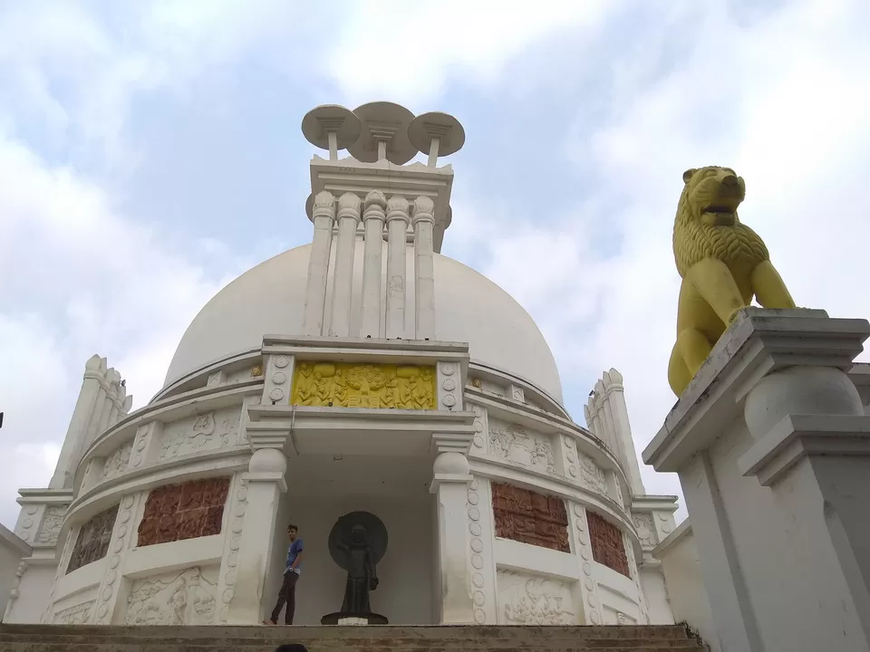 Photo of Dhauli Shanti Stupa, Bhubaneswar, Odisha, India by Vaibhav Mishra
