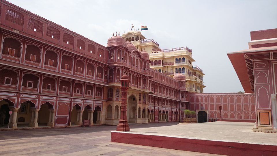 Photo of Jaipur – It's pink and hot 17/19 by Karthik Vivek