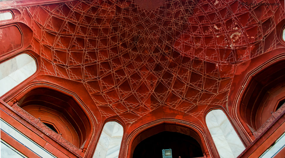 Photo of Taj Mahal, Agra, Uttar Pradesh, India by Rupa Majumder
