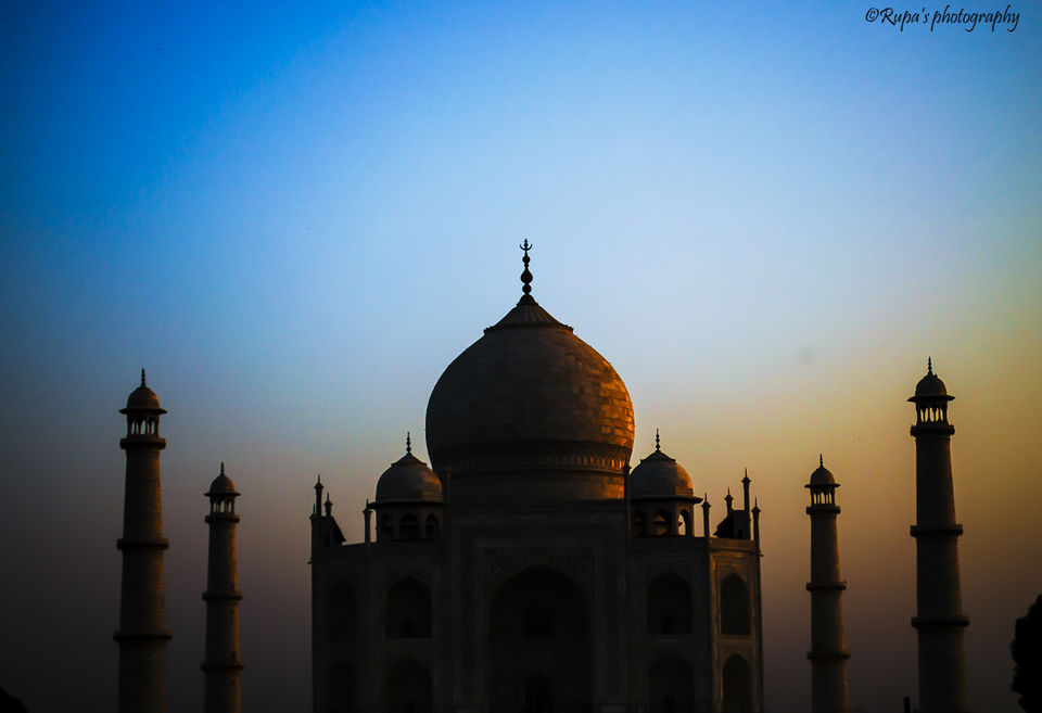 Photo of Taj Mahal, Agra, Uttar Pradesh, India by Rupa Majumder