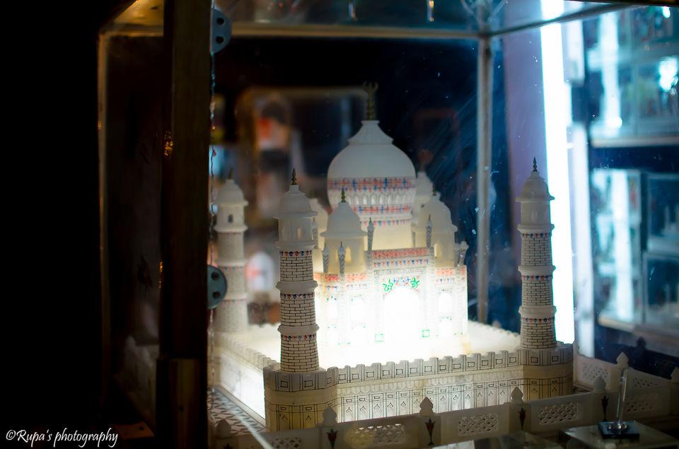 Photo of Taj Mahal, Agra, Uttar Pradesh, India by Rupa Majumder