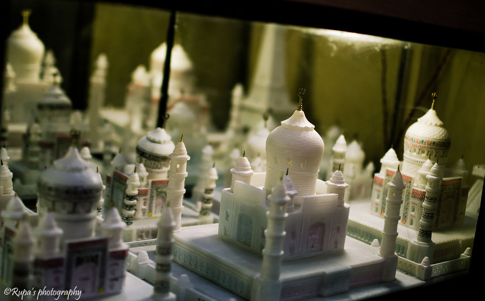 Photo of Taj Mahal, Agra, Uttar Pradesh, India by Rupa Majumder
