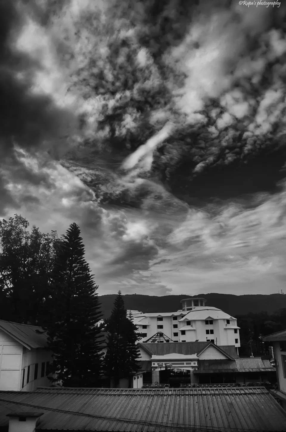 Photo of Umiam Lake, Meghalaya by Rupa Datta Majumder