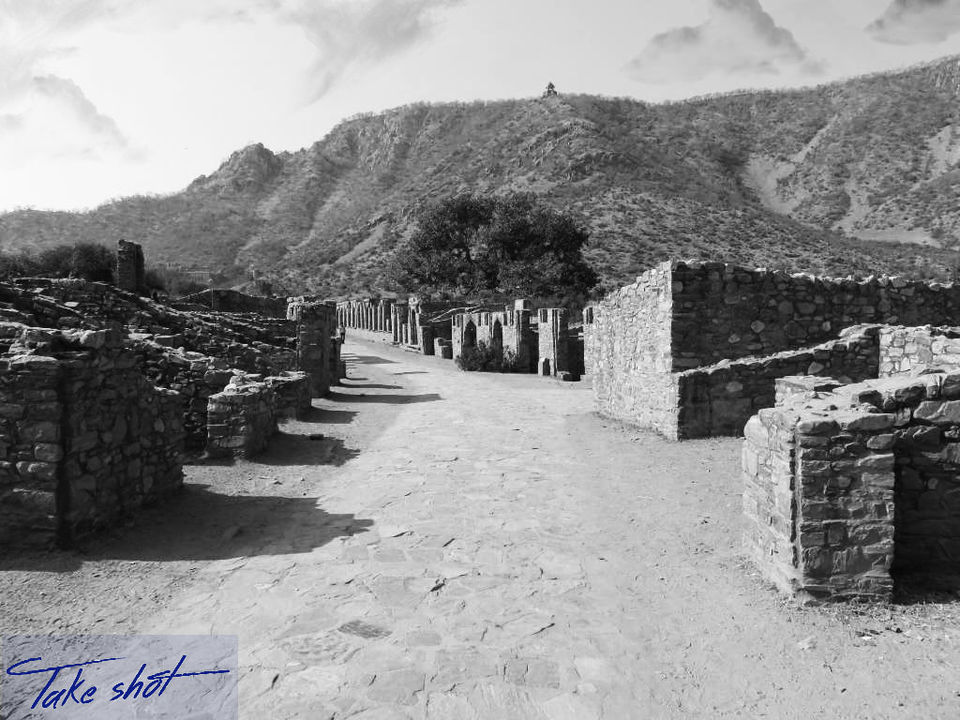 Photo of Drive to Bhangarh – A story with ghosts 6/9 by Nandan Priyadarshi