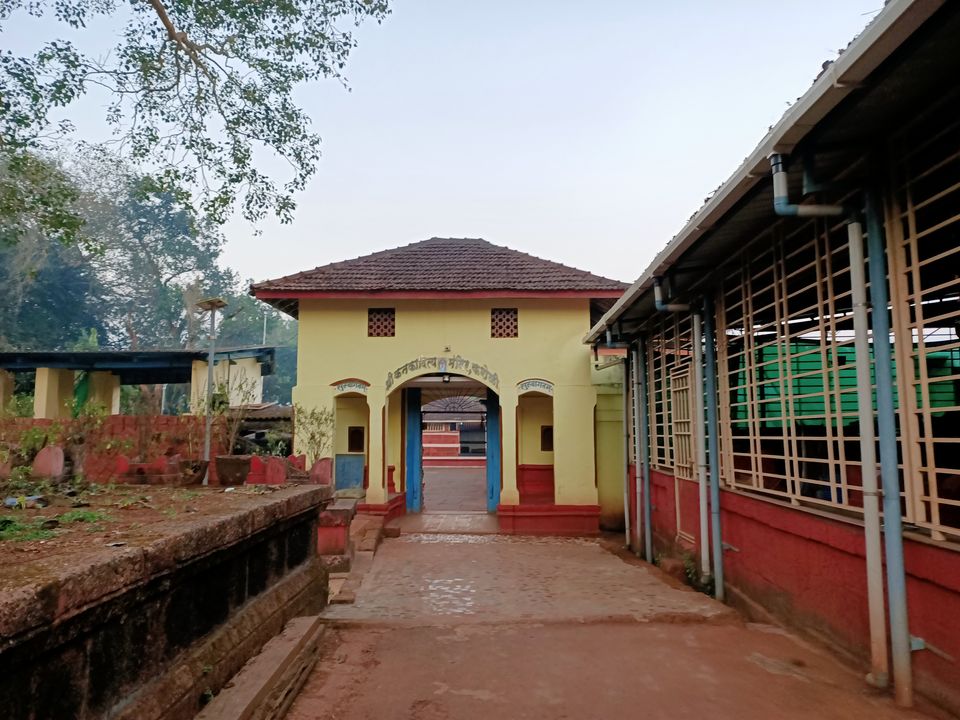 Photo of Hotel Ratnaprabha Palace, Navedar, Adivare, Rajapur, Maharashtra, India by Rama Kant Gupta