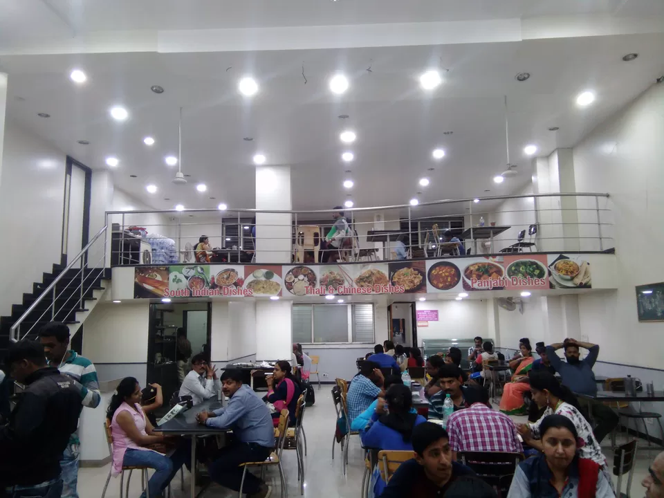 Photo of Hotel New Bharti, Railway station bazaar, beside the Railway Station, Padampani Colony, Aurangabad, Maharashtra, India by Imkannan