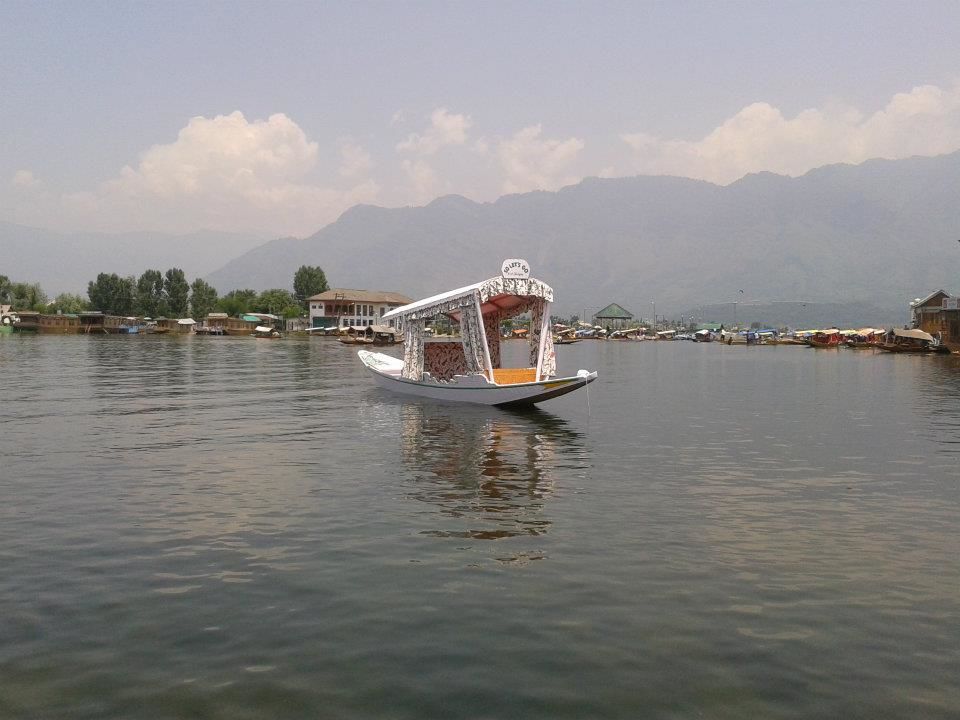Photo of Dal Lake, Rainawari, Srinagar by Mitali Chakraborty