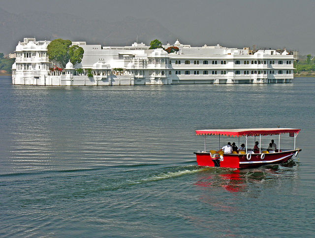 Photo of Lake Pichola, Pichola, Udaipur, Rajasthan, India by Mitali Chakraborty