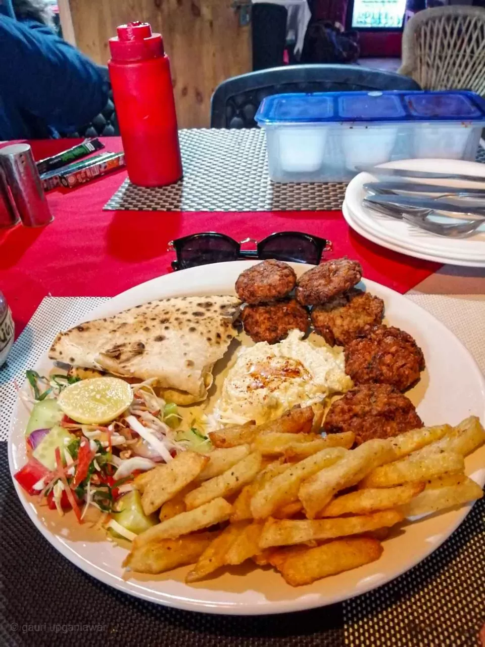 Photo of Cafe Sunshine, old main road, Kasol, Himachal Pradesh, India by gauri upganlawar