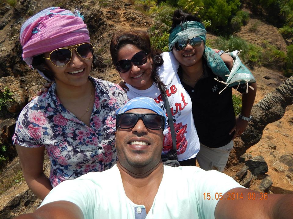 Photo of Where sun kisses the sea!! Gokarna it is:) 9/15 by Zinnat