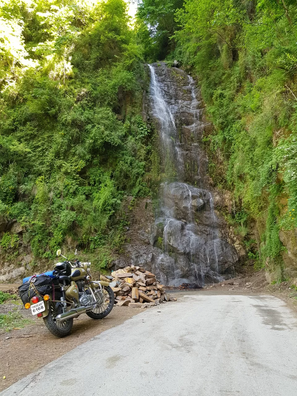 Photo of Chamba-Bhaderwah Road to Sarthal...the hidden beauty by Manpreet Singh Bunty
