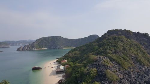 Photo of Interesting Facts about Halong Bay –Let’s Go Off on a Cruise! 2/6 by william barry