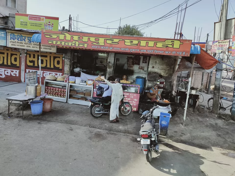 Photo of Bikaner Railway Station Taxi Stand No 1, Station Road, Bikaner, Rajasthan, India by Pritam's Travel Blog