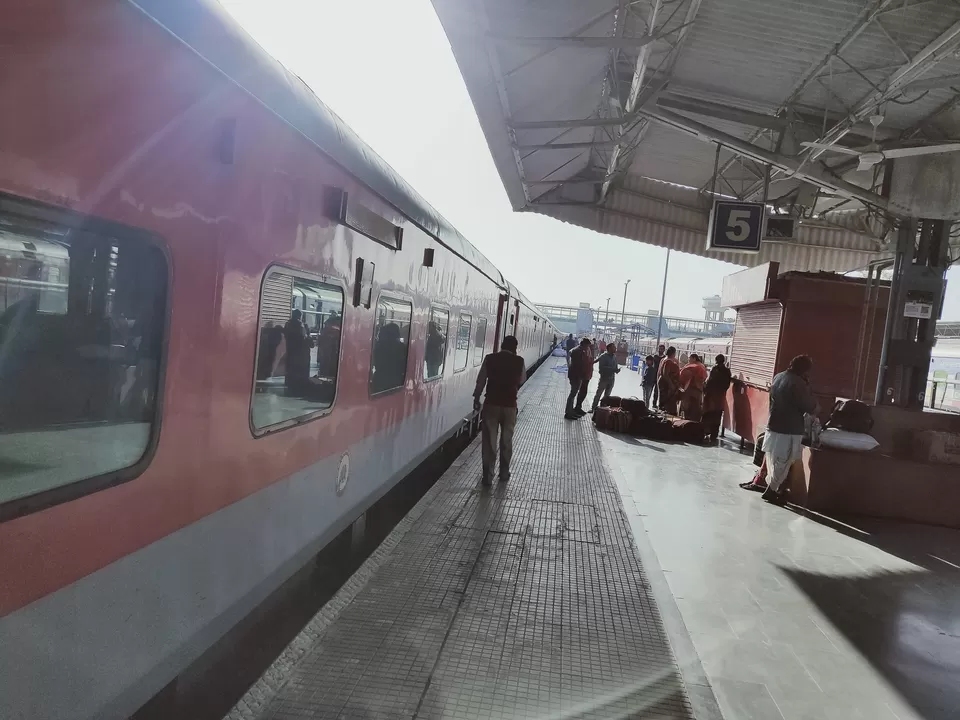 Photo of Bikaner Railway Station Taxi Stand No 1, Station Road, Bikaner, Rajasthan, India by Pritam's Travel Blog