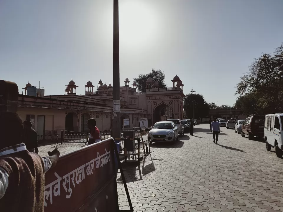 Photo of Bikaner Railway Station Taxi Stand No 1, Station Road, Bikaner, Rajasthan, India by Pritam's Travel Blog