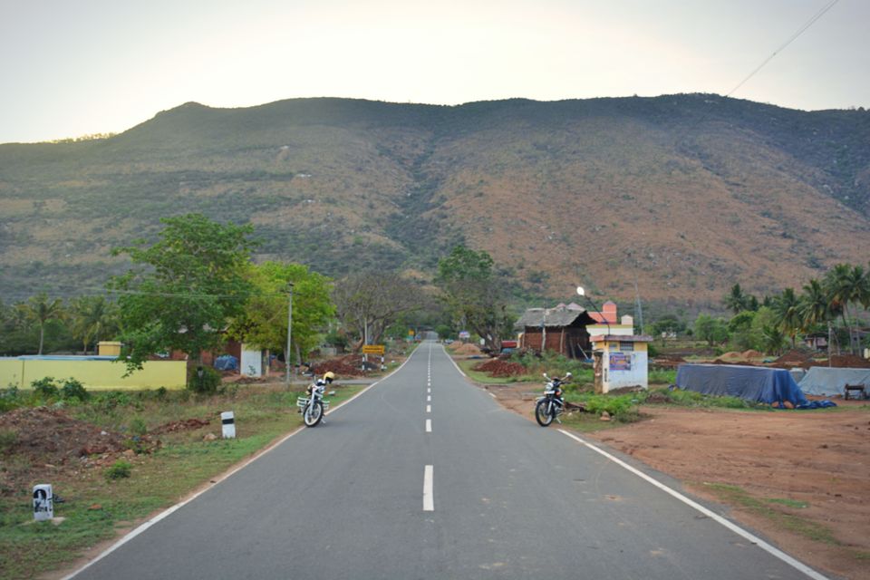 Photo of A bike, a friend, a road – The Yelagiri ride. 1/9 by The Travelling Assassin