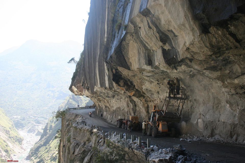 Photo of Roads between Rampur and Peo. Imagine at midnight! by Varun Gupta